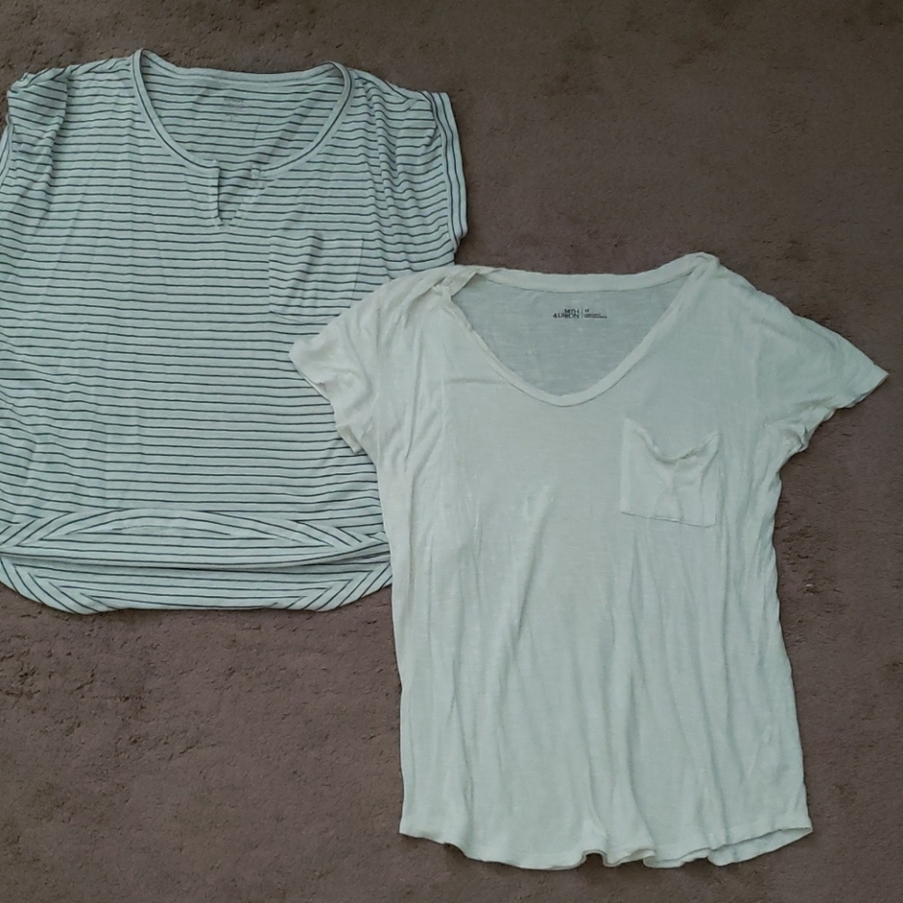 Lot 2 striped & burnout white v neck t shirts Sz M